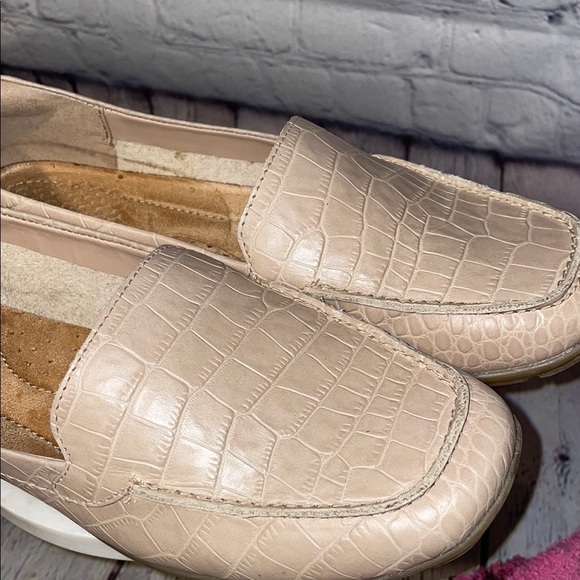 Easy Spirit “Seabides” Croc-Embossed Beige Loafers Sz 9.5 - Picture 9 of 11
